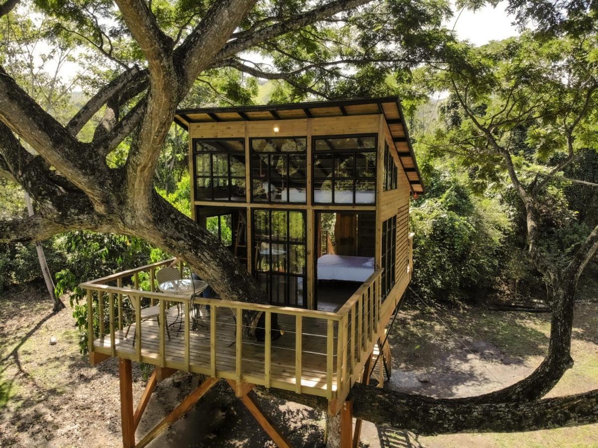 فيلا Casa En El Arbol Utica المظهر الخارجي الصورة